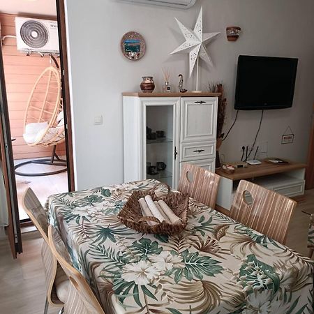 Megi Luxury Apartments Поморие Екстериор снимка