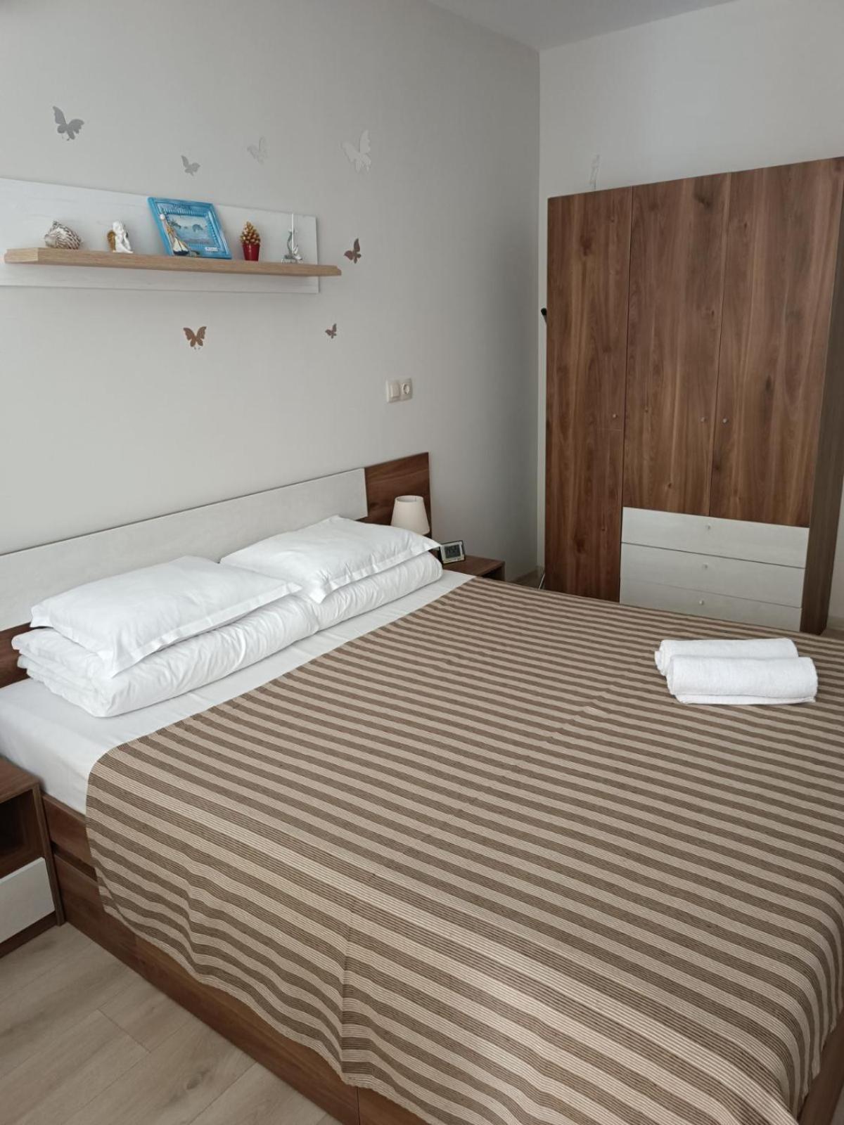 Megi Luxury Apartments Поморие Екстериор снимка